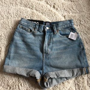 BDG Mom Shorts size 24